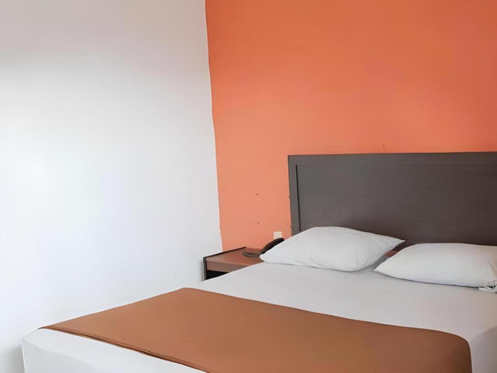 Mira Hotel Banjarmasin  Eksteriør bilde