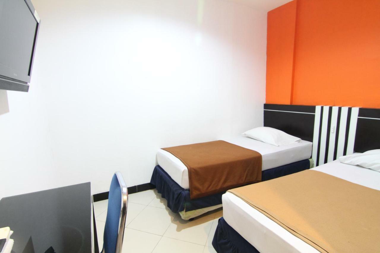 Mira Hotel Banjarmasin  Eksteriør bilde